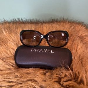 Black vintage swavorski crystal embellished sunglasses